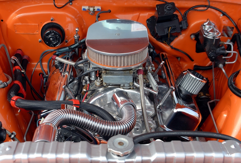 garagiste-LE CASTELLET-min_car-engine-1738309